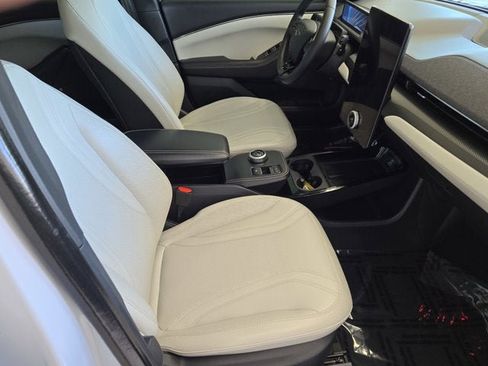 Used 2022 Ford Mustang Mach-E Premium image 4