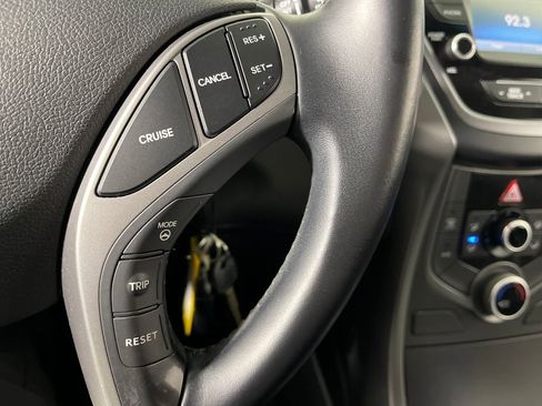 Used 2015 Hyundai Elantra SE w/ Option Group 03 FWD image 29
