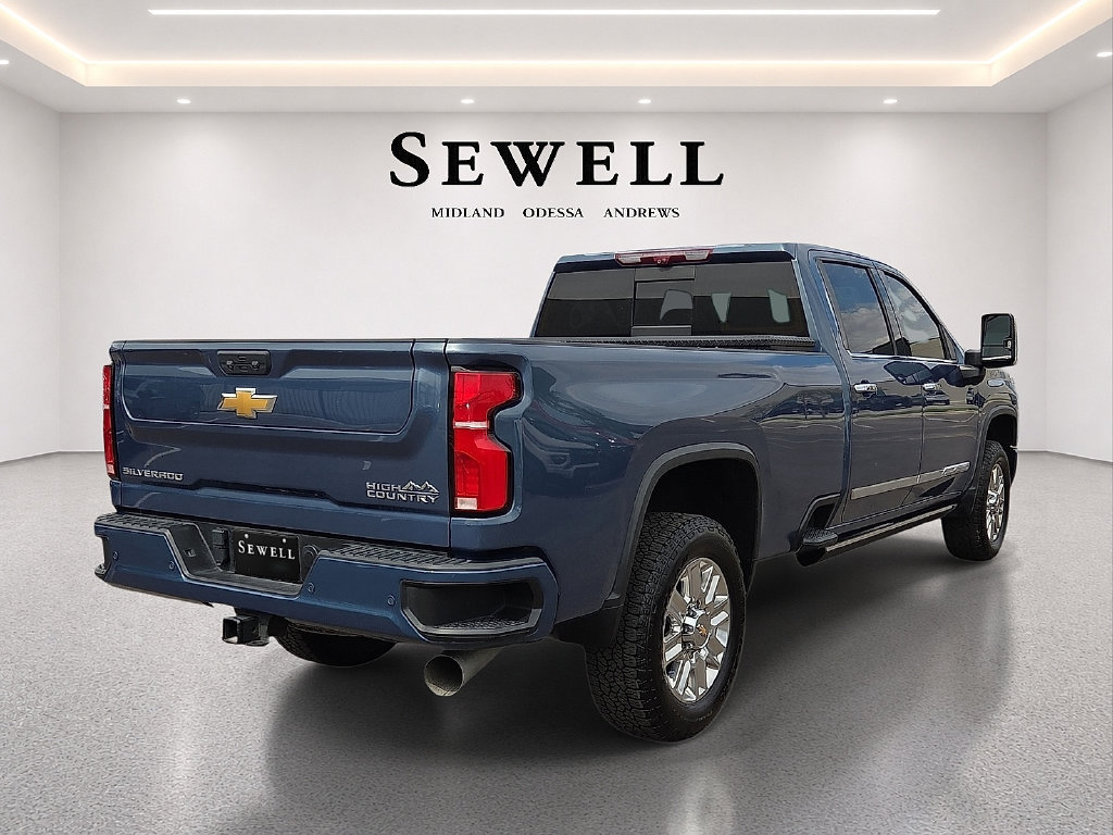Used 2025 Chevrolet Silverado 2500 High Country w/ Technology Package AWD/4WD image 4