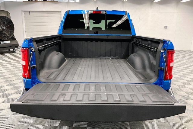 Used 2025 RAM 1500 Big Horn AWD/4WD image 32
