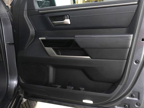 Used 2023 Toyota Tundra Limited w/ Power Package image 9