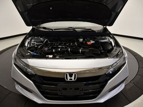 Used 2018 Honda Accord Sport image 12
