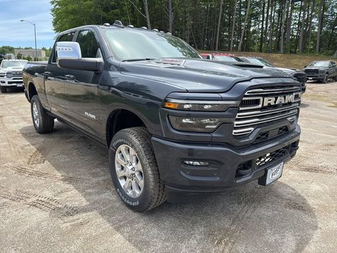 New 2026 RAM 2500 Laramie AWD/4WD image 7