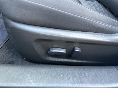 Used 2024 Nissan Altima 2.5 SV FWD image 14