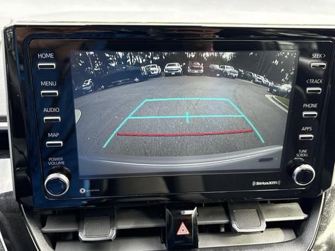 Used 2021 Toyota Corolla LE image 30