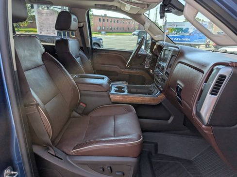 Used 2015 Chevrolet Silverado 3500 High Country w/ Duramax Plus Package AWD/4WD image 17