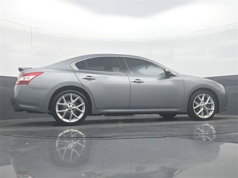 Used 2009 Nissan Maxima 3.5 SV w/ Sport Pkg image 34