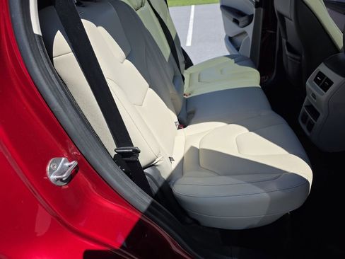 Used 2018 Ford Edge Titanium w/ Equipment Group 301A AWD/4WD image 16