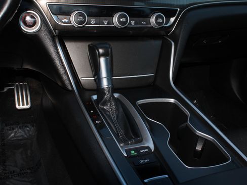 Used 2022 Honda Accord Sport image 13