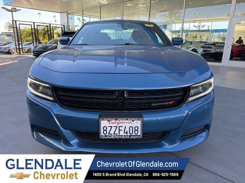 Used 2021 Dodge Charger SXT image 2
