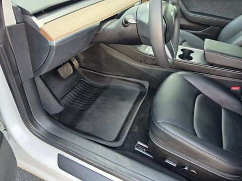 Used 2023 Tesla Model 3 Standard Range RWD image 25