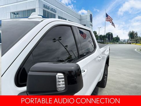 Used 2024 GMC Sierra 1500 AT4 w/ Technology Package AWD/4WD image 14