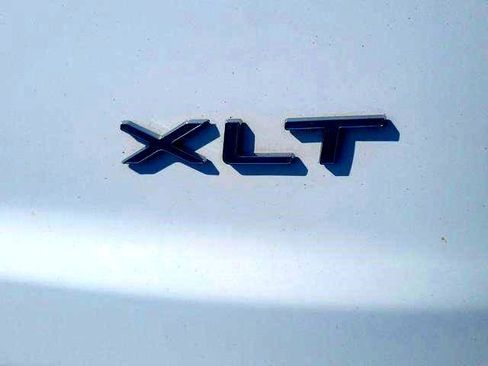 Used 2017 Ford Transit Connect XLT image 7