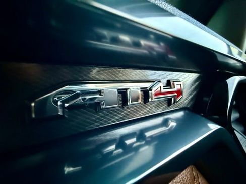 Used 2023 GMC Canyon AT4 w/ AT4 Premium Package image 25