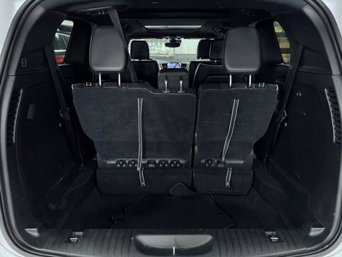 Used 2025 Chrysler Pacifica Limited FWD image 12