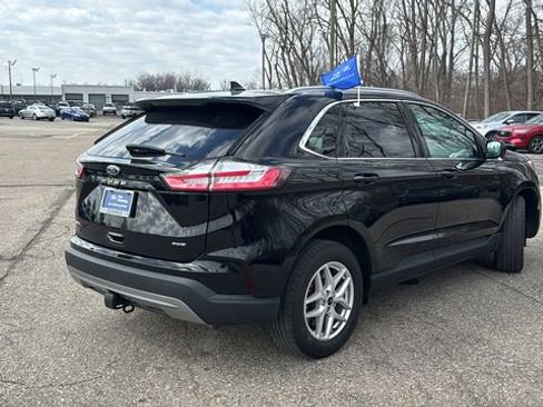 Certified 2023 Ford Edge SEL w/ Convenience Package image 4