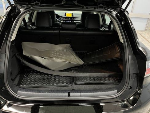 Used 2011 Lexus CT 200h Premium w/ Leather Pkg image 34