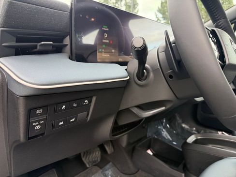 New 2026 Nissan Leaf Platinum+ image 14