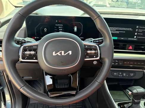 Used 2026 Kia Carnival SX w/ SX Dark Edition Package FWD image 14