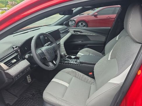 Used 2025 Toyota Camry SE w/ Multimedia Upgrade Package FWD image 12