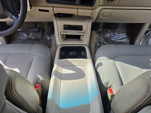 Used 2002 Chevrolet Suburban LS RWD image 43