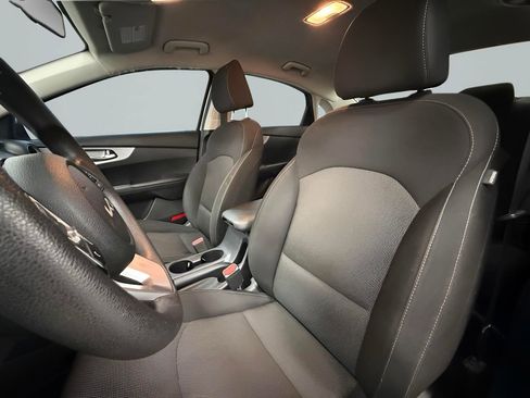 Used 2022 Kia Forte LXS image 10