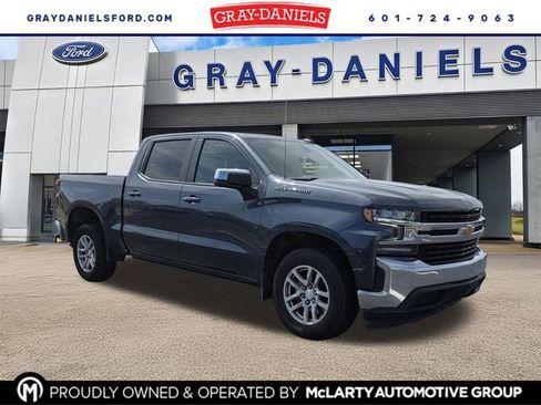 Used 2021 Chevrolet Silverado 1500 LT image 1