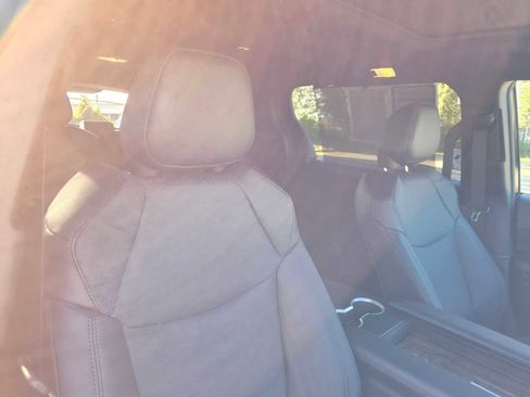 Certified 2025 Toyota Sienna Platinum image 13