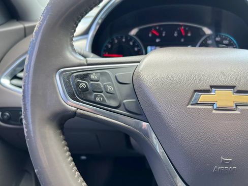 Used 2017 Chevrolet Malibu LT w/ Leather Package FWD image 21