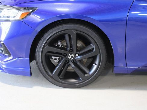 Used 2022 Honda Accord Sport image 4