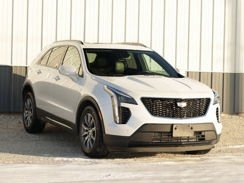 Used 2023 Cadillac XT4 Sport image 1