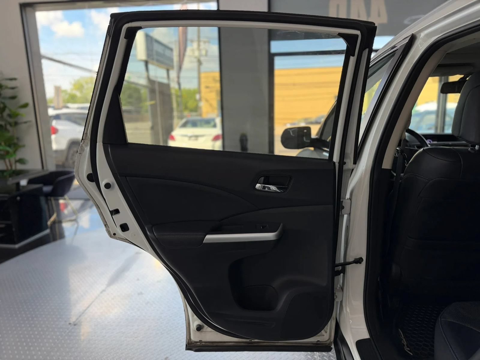 Used 2016 Honda CR-V EX-L image 10