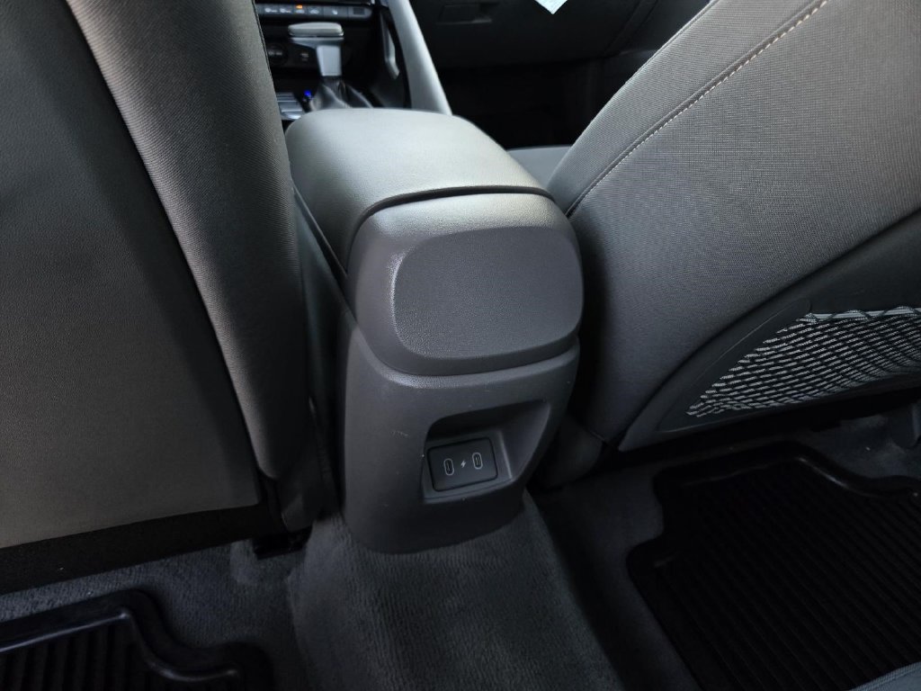 Used 2024 Hyundai Elantra SEL w/ Convenience Package FWD image 13