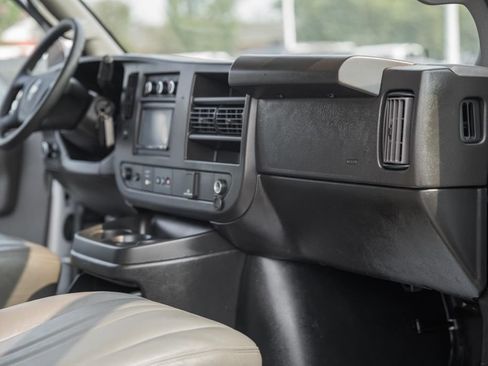 Used 2024 Chevrolet Express 3500 w/ Power Convenience Package RWD image 27