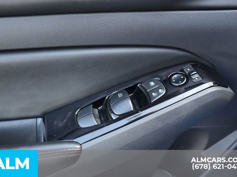Used 2025 Nissan Altima 2.5 SR FWD image 15