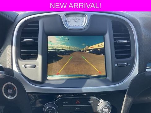 Used 2023 Chrysler 300 Touring image 25