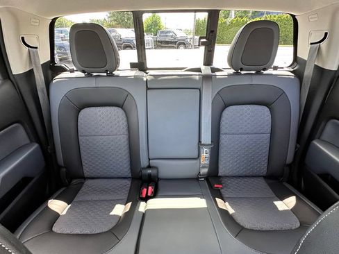Used 2016 Chevrolet Colorado Z71 AWD/4WD image 26