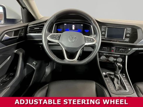 Used 2022 Volkswagen Jetta SE FWD image 8