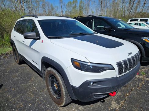 Used 2020 Jeep Cherokee Trailhawk w/ Cold Weather Group AWD/4WD image 3