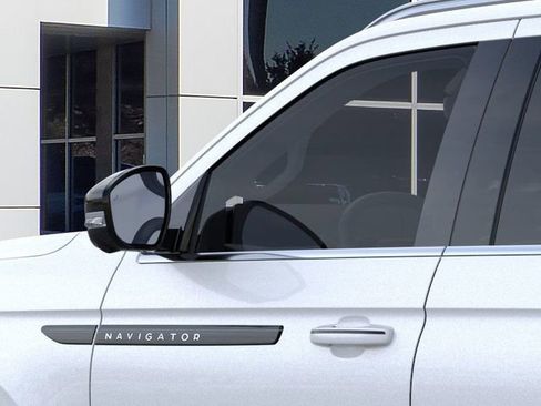 New 2025 Lincoln Navigator Black Label image 20