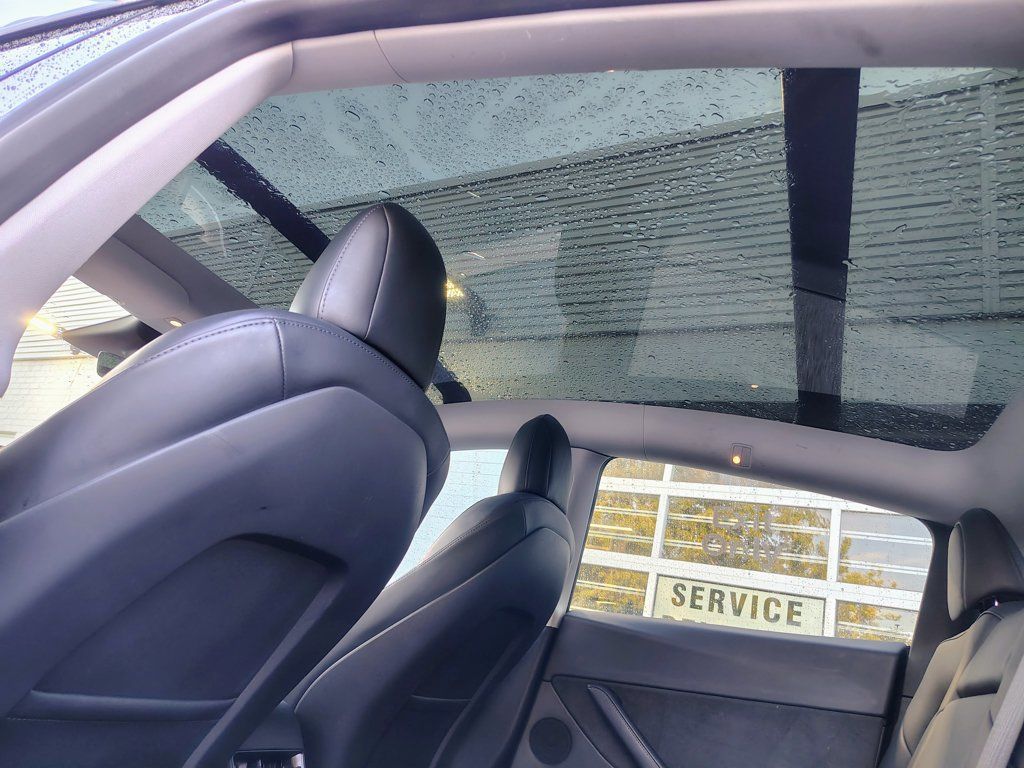 Used 2022 Tesla Model Y Performance AWD/4WD image 33