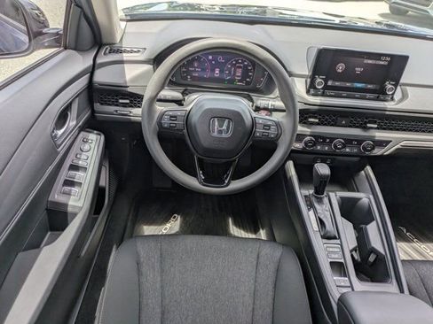 Used 2025 Honda Accord SE image 15