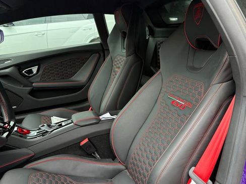 Used 2022 Lamborghini Huracan EVO RWD image 5