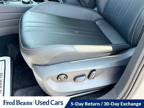 Used 2024 Volkswagen Tiguan SE w/ Panoramic Sunroof Package AWD/4WD image 26