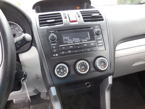 Used 2014 Subaru Forester 2.5i image 13