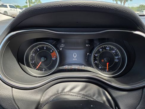 Used 2020 Jeep Cherokee Limited w/ Technology Group FWD image 39
