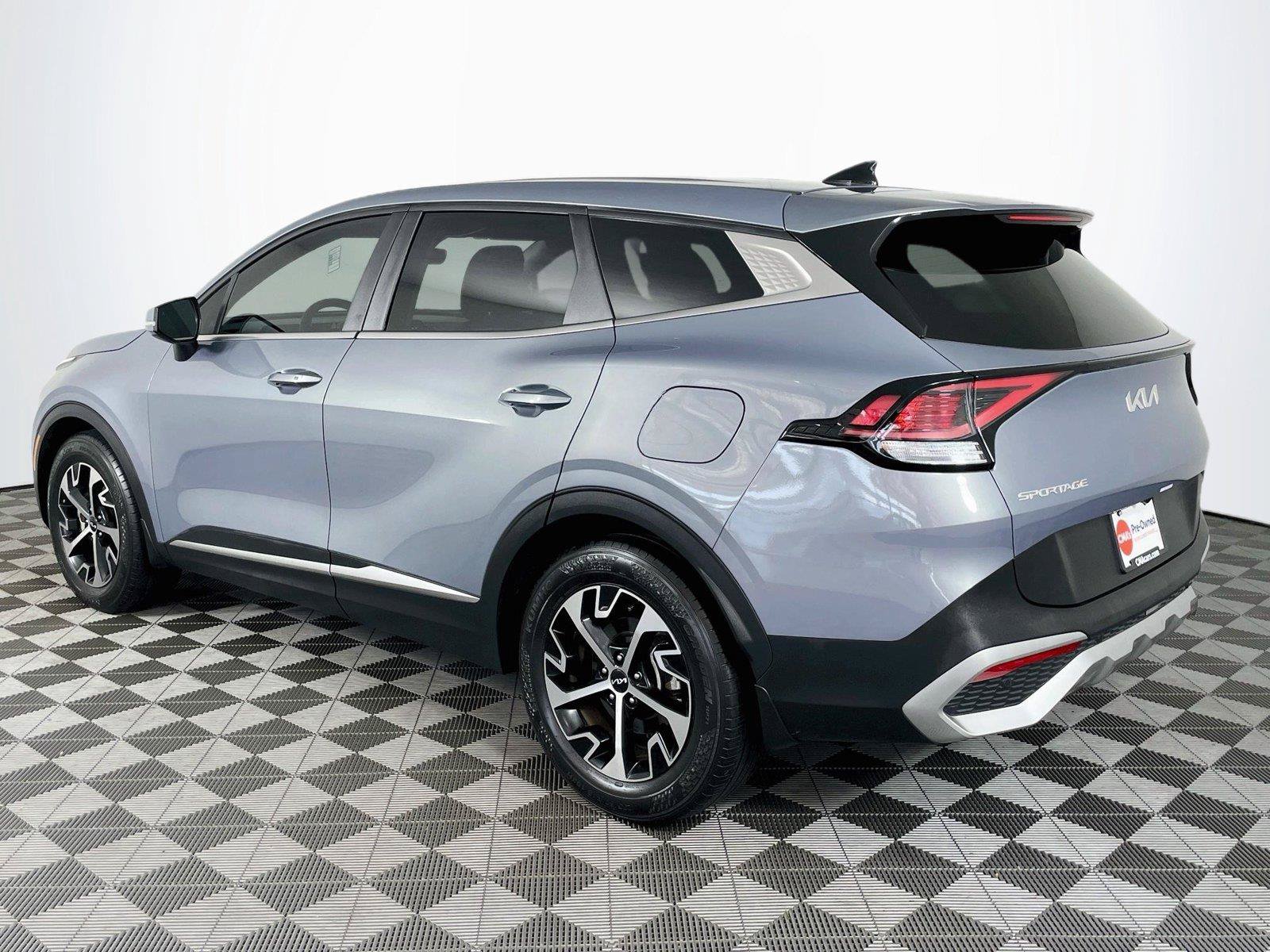 Used 2024 Kia Sportage EX FWD image 6