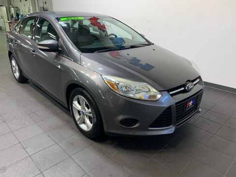 Used 2013 Ford Focus SE image 2