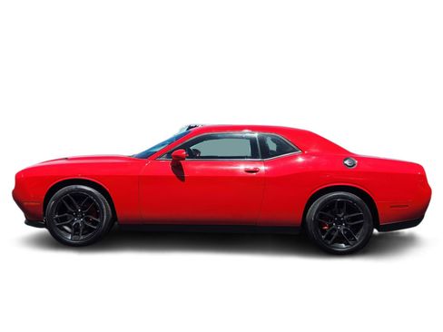 Used 2022 Dodge Challenger SXT w/ Blacktop Package RWD image 2