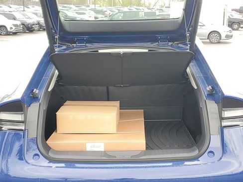New 2026 Toyota Prius Plug-In Hybrid FWD image 7